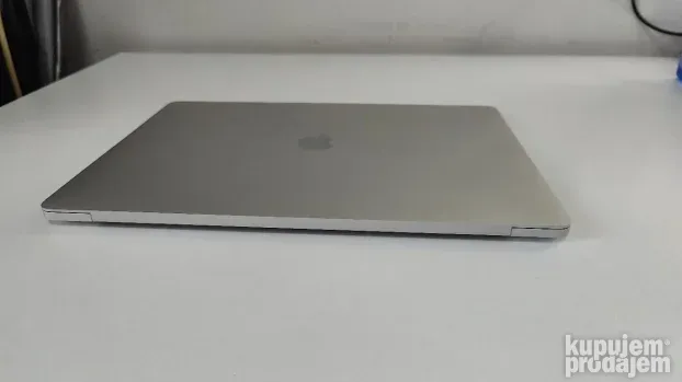 Macbook PRO 16 2019 A2141 SILVER Core i9 32gb 512ssd