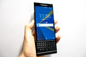 Kupujem - Blackberry Priv