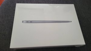 MacBook Air M1 8/256gb Space Gray / silver A2337