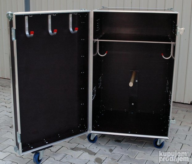 Kejs za konjičku opremu, Ormari za sedla i opremu