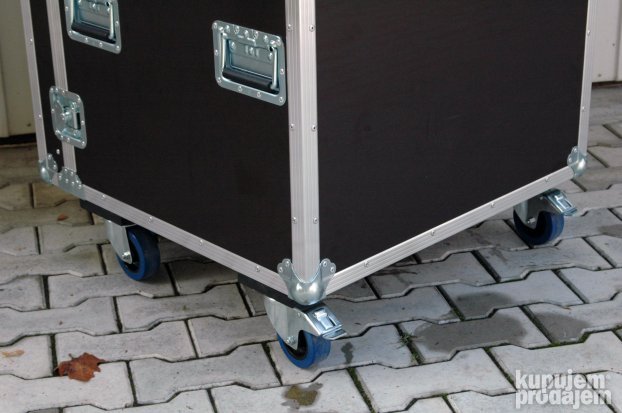 Kejs za konjičku opremu, Ormari za sedla i opremu