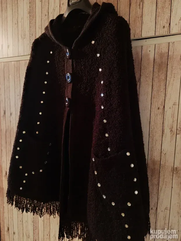 SNIŽENO! Topli mekani pončo sa kapuljačom, nov.