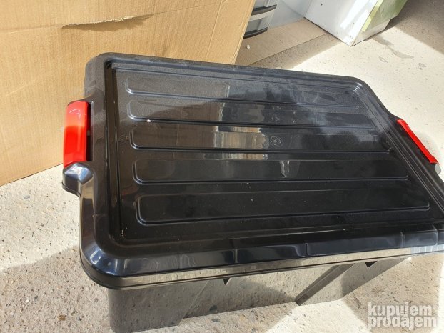 Plasticna Kutija sa Poklopcem 50L - Iris #29