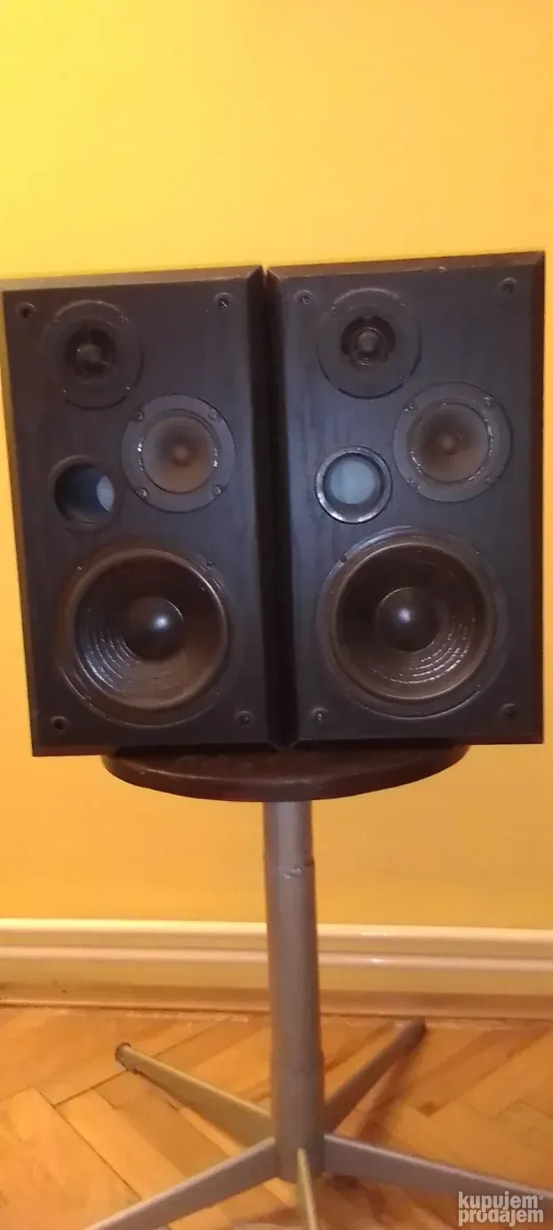 T+A Triton R 90