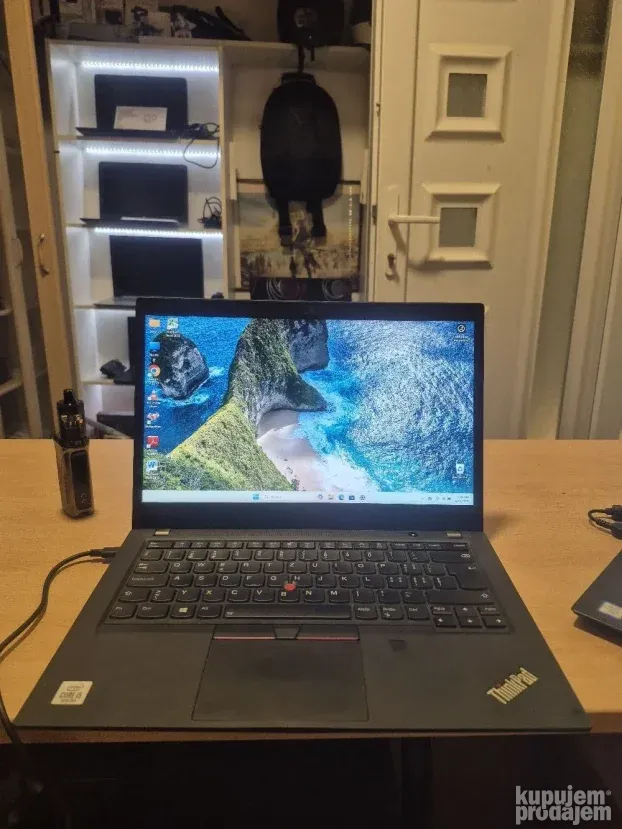 Lenovo T14/i5 10210/16gb/512ssd/14' FHD/Vrhunski laptop