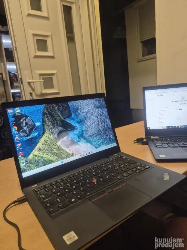 Lenovo T14/i5 10210/16gb/512ssd/14' FHD/Vrhunski laptop