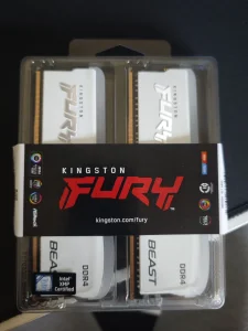 Kingston Fury Beast White 16 GB (8x2) DDR4 3600 mhz RGB C17