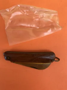 Voskirani preklopni noz JNA