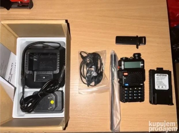 Radio Stanica BAOFENG UV5R PLUS