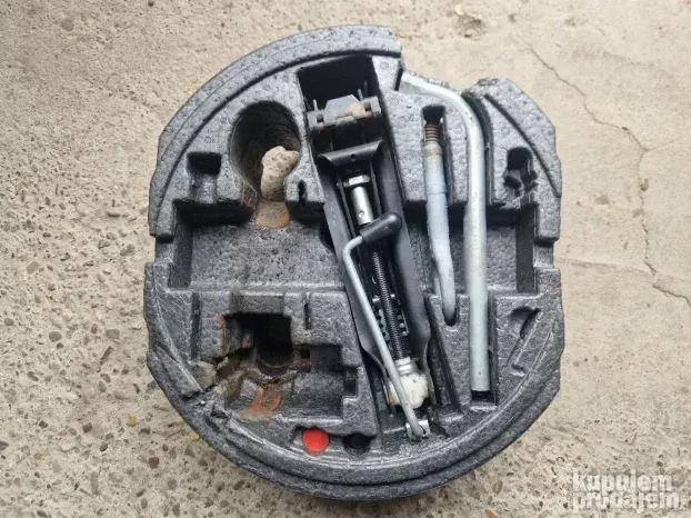Auto dizalica za vw golf 5,6,audi a3.set