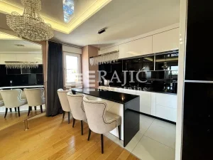 Jurija Gagarina, Blok 67a, 2.0 dvosoban, 60 m²