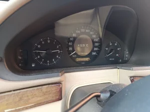 Mercedes W211 E klasa Km Sat