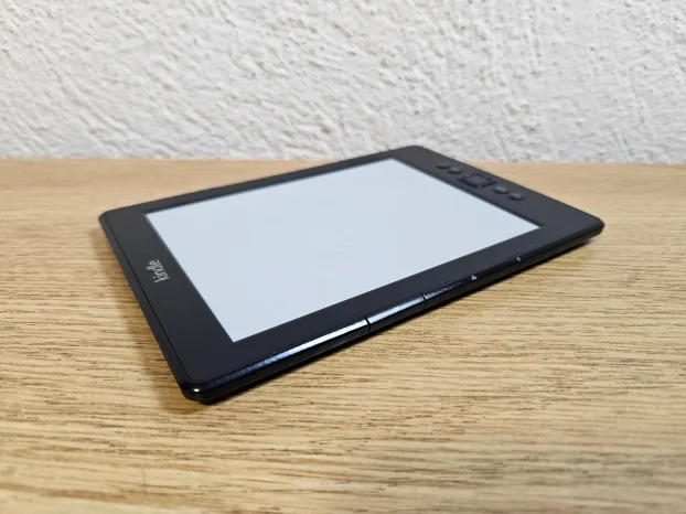 El citac knjiga Amazon Kindle D01100 2GB Black E Reader book