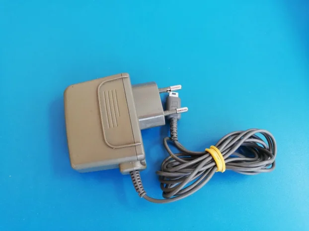 Nintendo DS Lite punjač original