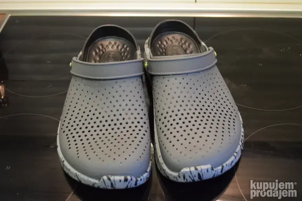 Crocs literide sivo crne