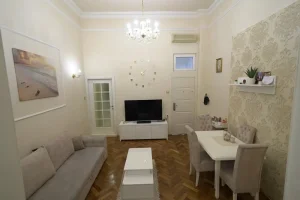 Centar, 5+, 250 m²