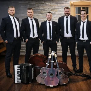 Tamburaši za proslave, svadbe i rodjendane - Muzikanti.rs