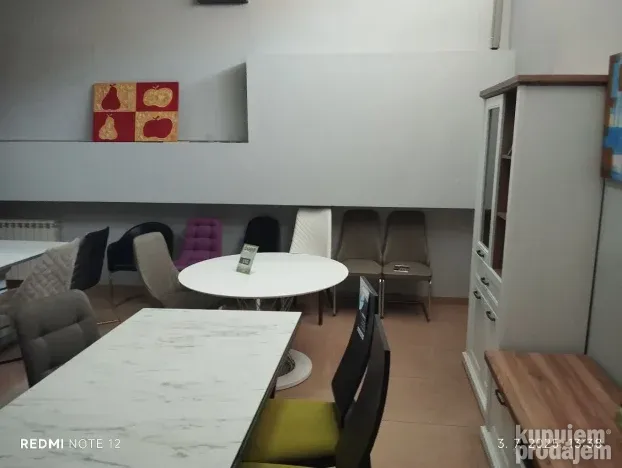 Trpezarijske stolice-exponati