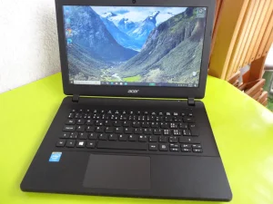 Acer ES1-311/ 13.3 Intel  N2840 2.58GHz/ 4GB/320gb/5h bateri