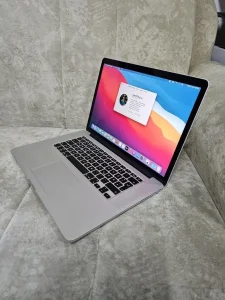 Apple Macbook Pro A1398/i7-8gb ddr3/256gb/iris+ punjač