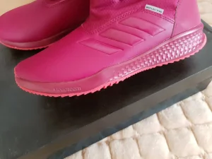 Adidas cizme vel.37.5 Nove