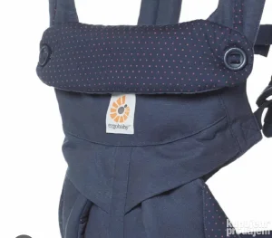 Ergobaby Omni 360 nosiljka, ponoćno plava sa tufnicama