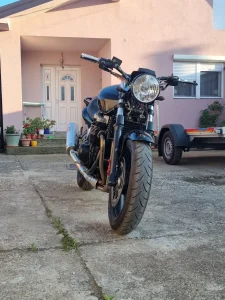 Kawasaki x2 i Hyosung..