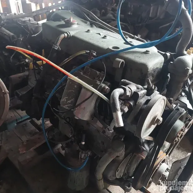 Motor mercedes 12 13