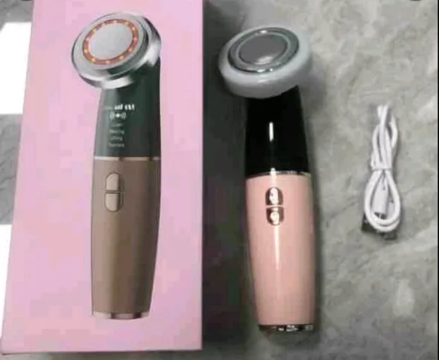 Kozmeticki instrument za akne i podocnjake