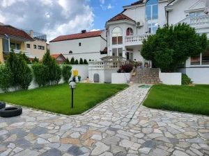 Kragujevac, Centar, 5+ petosobna, 300 m²