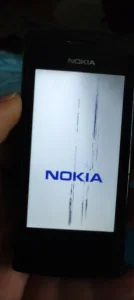 NOKIA 500 sa originalnim punjačem