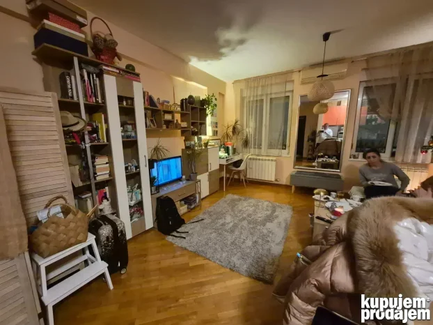 Blok 63, 0.5 garsonjera, 35 m²