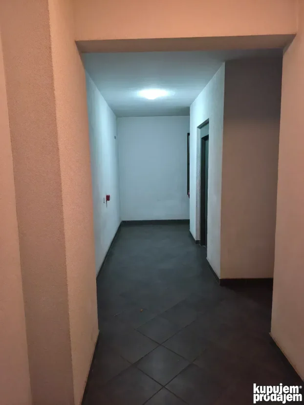 Blok 63, 0.5 garsonjera, 35 m²