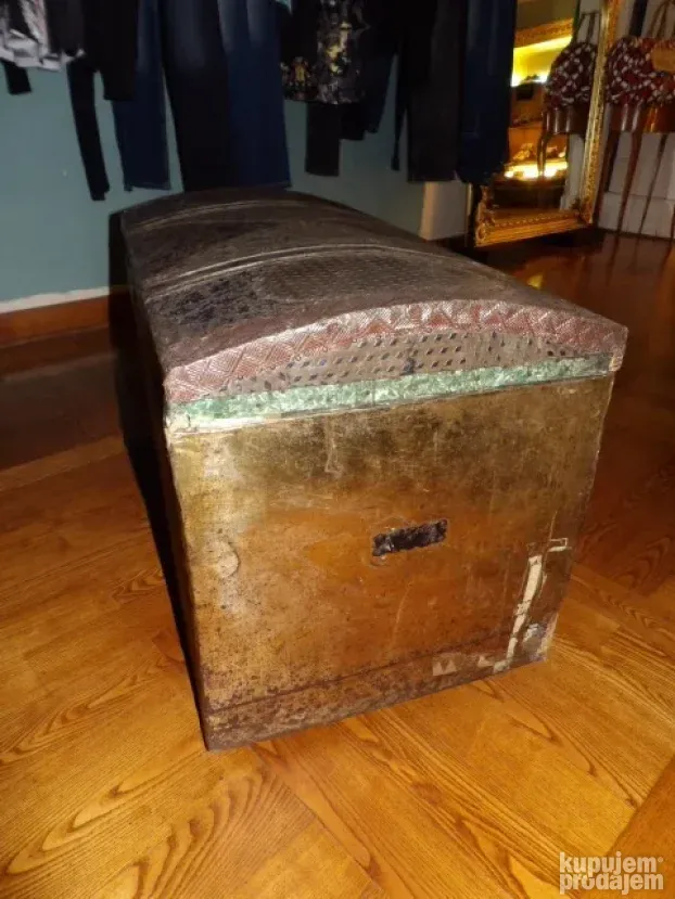 Skrinja antikvitet
