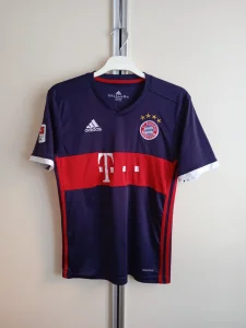 Majica Adidas teget velicina 176 original deciji uzrast