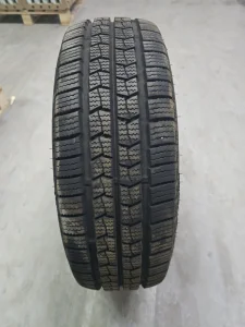 Teretna guma nexen ms  , m+s  215 70 r15c , 215 70 15c