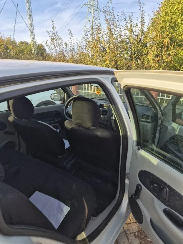2002 Renault Clio 1.4 16v