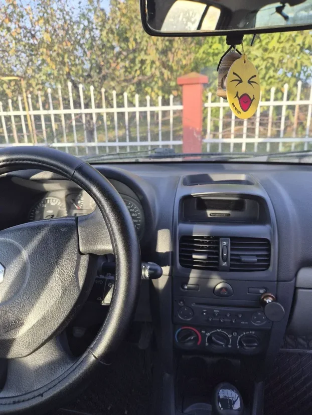 2002 Renault Clio 1.4 16v