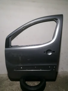 Vozaceva vrata Peugeot Partner i Citroen Berlingo 2008-2018.