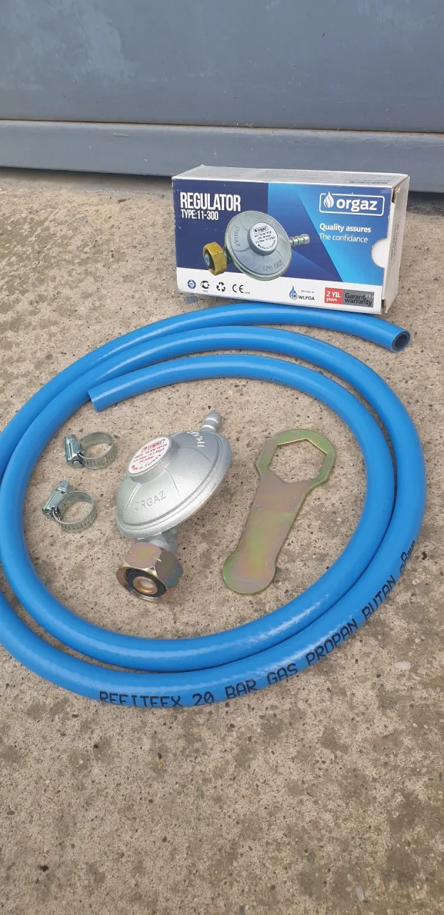 Sigurnosni ventil za plinsku bocu + crevo 1,5m + 2 šelne