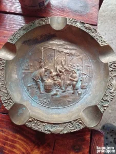 Stara pepeljara za tompuse od bakra i aluminijuma