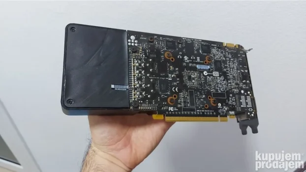 Graficka EVGA GeForce GTX 660 2gb DDR5