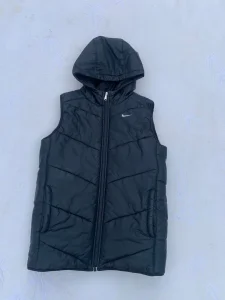 Nike prsluk 152-158(12-13)