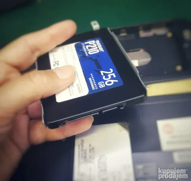 Laptop servis - popravka laptopa na Bulevaru - Lion, Beograd