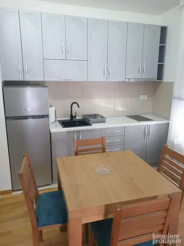 Izdajem stan Vrnjačkoj banji