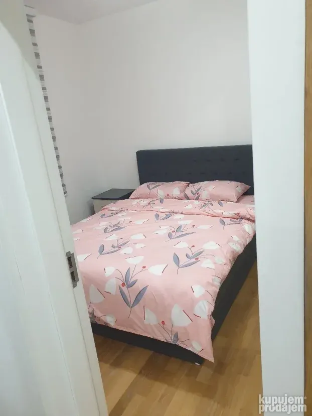 Izdajem stan Vrnjačkoj banji