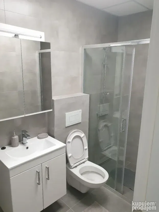Izdajem stan Vrnjačkoj banji
