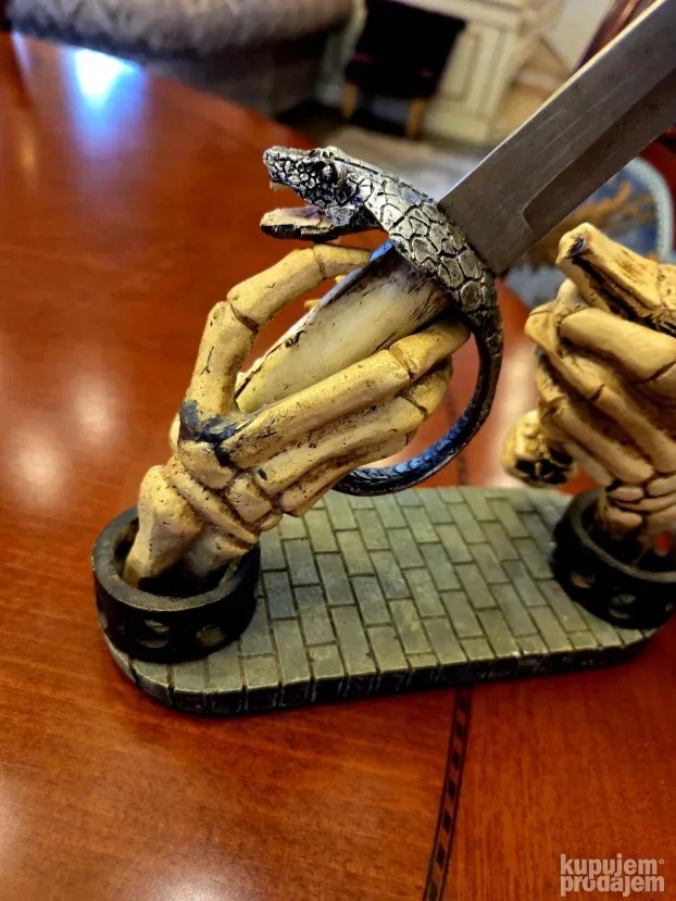 Figura pirati sa kariba, čelik secivo, kupljeno u Parizu