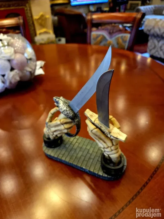 Figura pirati sa kariba, čelik secivo, kupljeno u Parizu