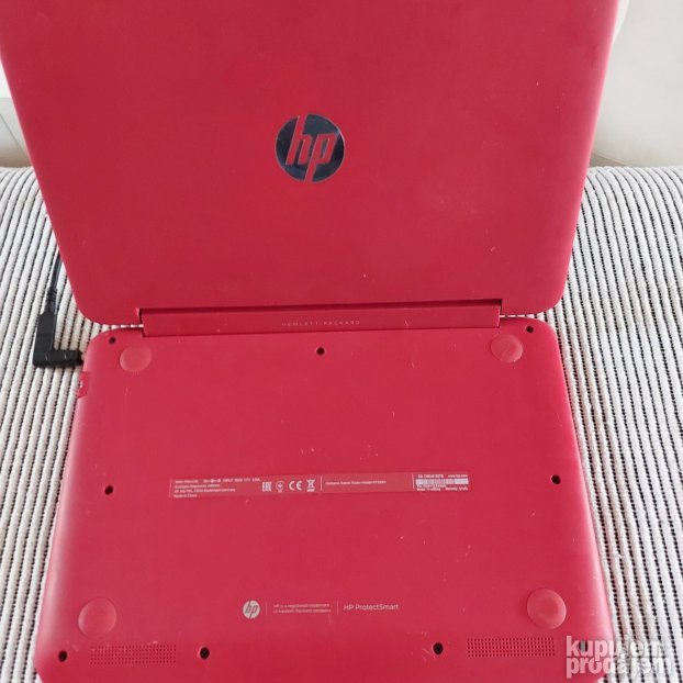HP Pavilion 11 Transformer x360 500GB/4GB/punjac odlican